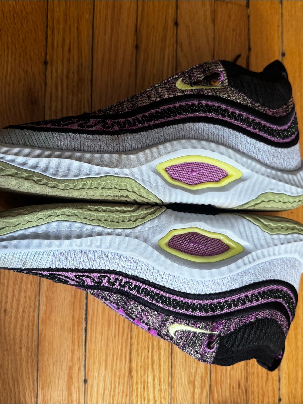 Nike Cosmic Unity 3 - Size 11 - Picture 2 of 4